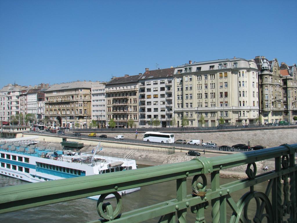 Central Danube Apartment Budapeste Quarto foto