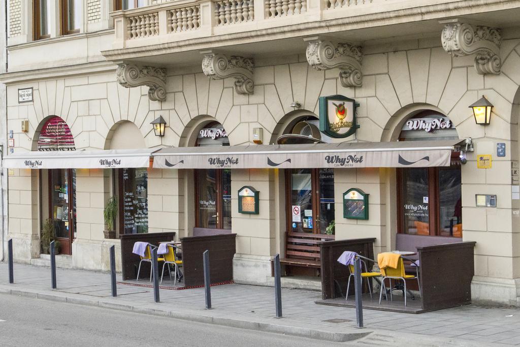 Central Danube Apartment Budapeste Exterior foto