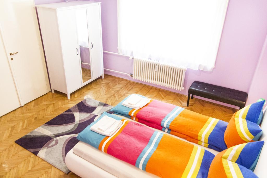 Central Danube Apartment Budapeste Exterior foto