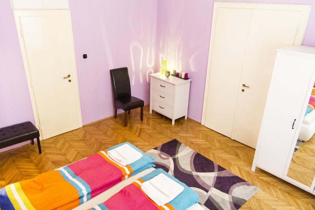 Central Danube Apartment Budapeste Exterior foto