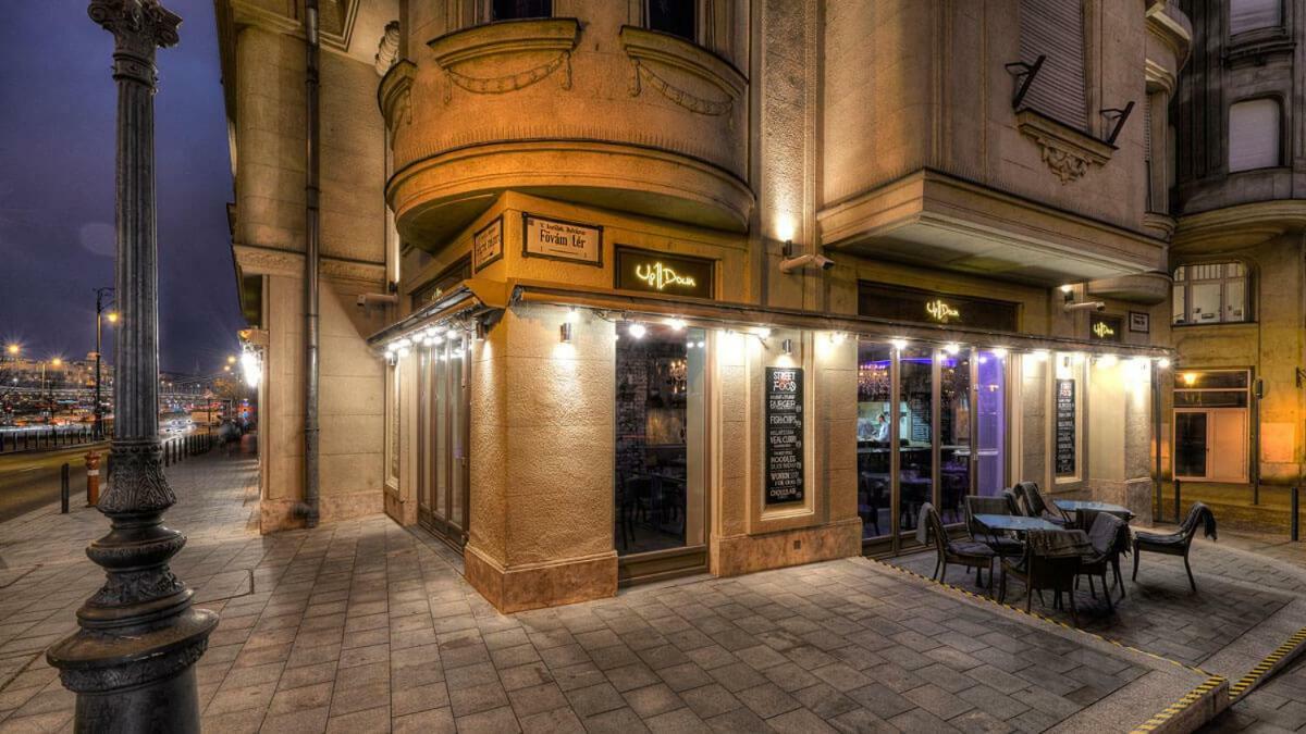 Central Danube Apartment Budapeste Exterior foto